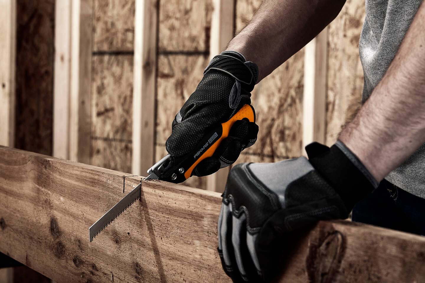Fiskars Pro Scie pliante compacte, 2 lames de scie incluses, Longueur de la lame : 15 cm, 13 TPI et 24 TPI, Noir/orange, PowerTooth, 1062934