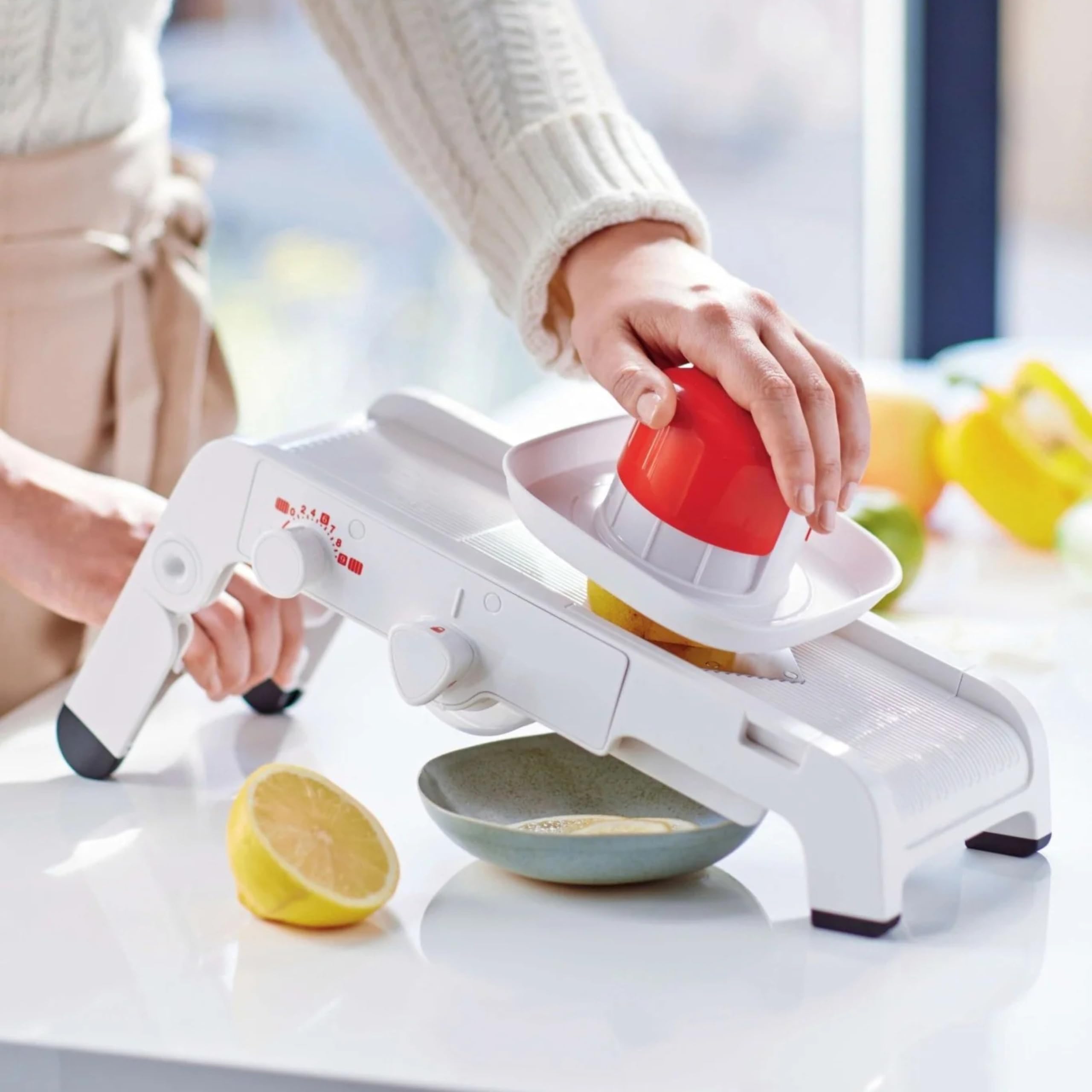 Tupperware a12109598 Cucina Star Mando Chef Professionale Grattugia/Affettaverdure, Plastica, Bianco/Rosso, 35 x 18 x 10 cm, 3 unità