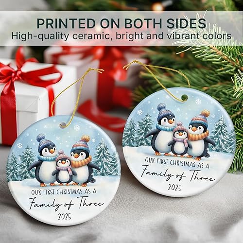 Miniatura 3 de Adorno de Navidad familiar 2025, adorno de la primera Navidad de la familia de tres, regalos para padres nuevos para parejas, nuevo regalo de bebé