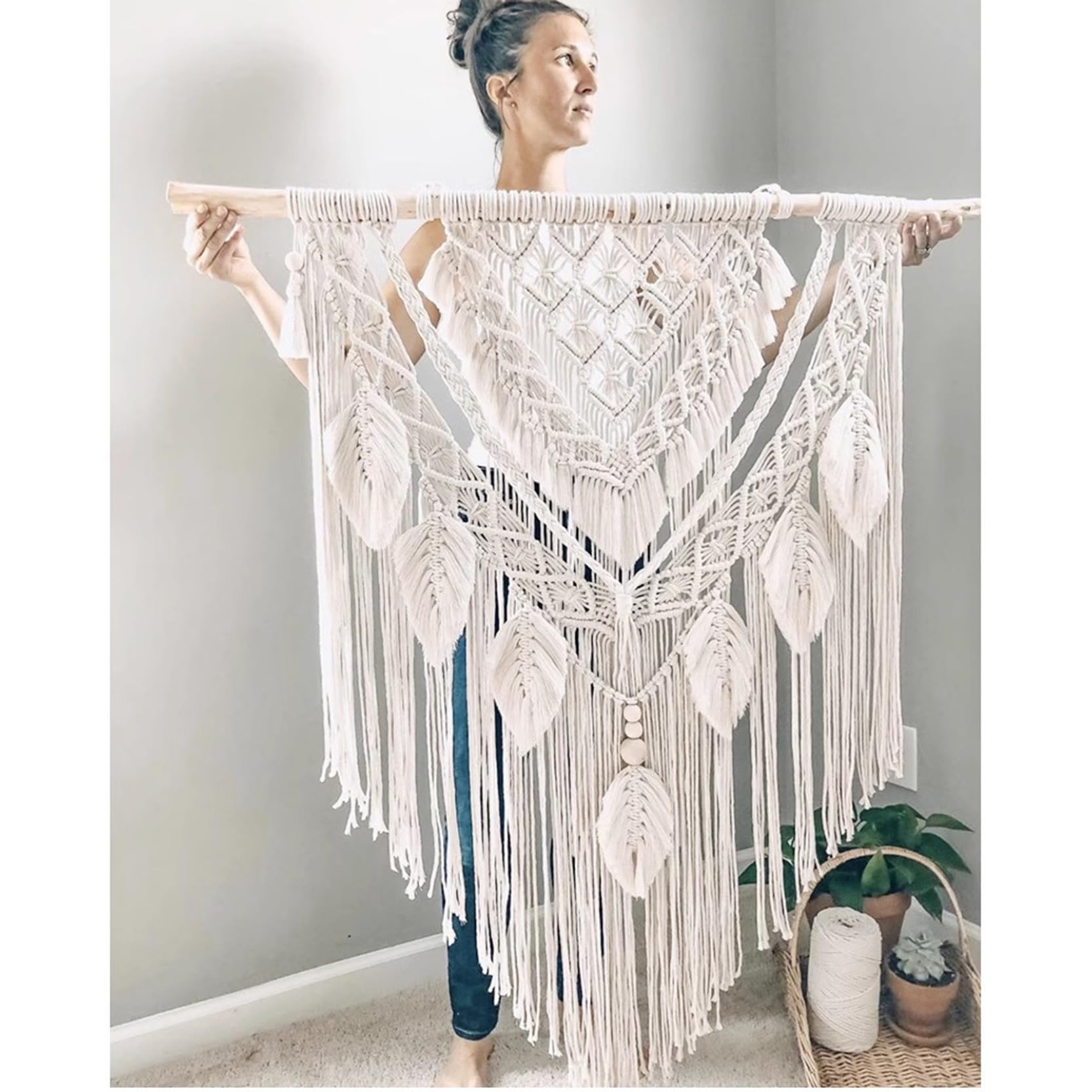 Tapiz de Pared de macramé con borlas y Hojas Tejidas, decoración de Pared Estilo Bohemio Chic, 100% Hecho a Mano, con Cuerda de algodón y Hojas y Plumas,Beige-100 x 140 cm
