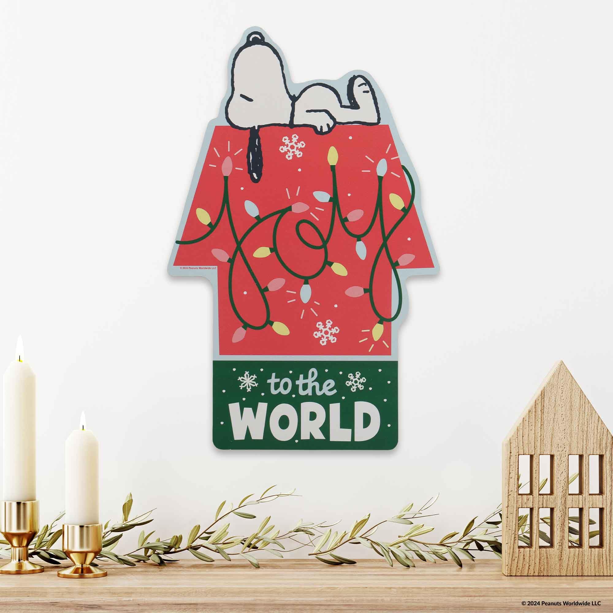 Snapklik.com : Peanuts Joy To The World Snoopy Dog House Wood Wall Decor