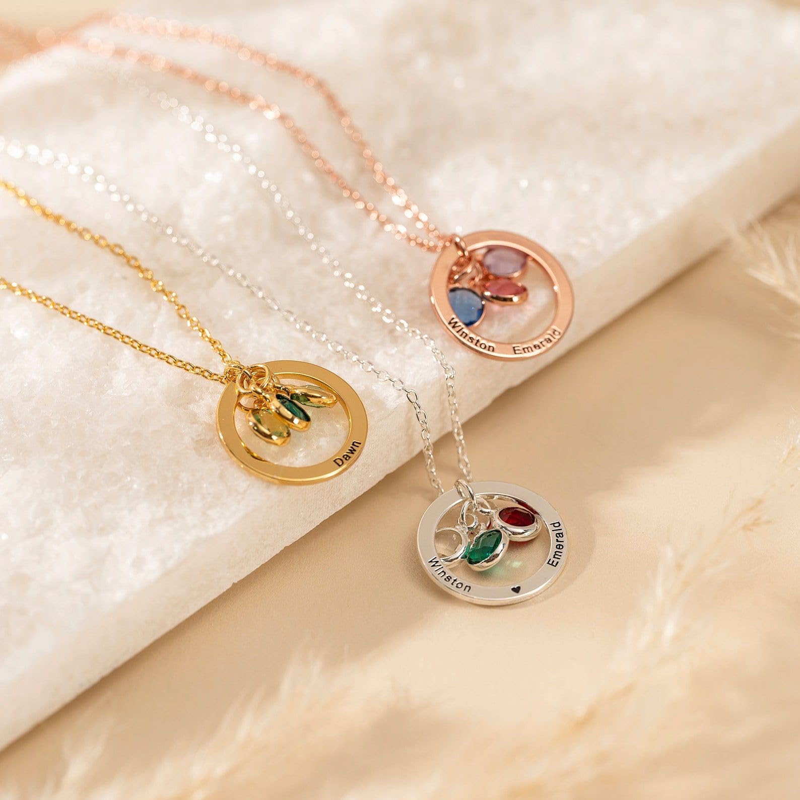 Pietra portafortuna cerchio collana con nome, personalizzato inciso bambini collana con nome, cerchio messaggio per mamma, Festa della Mamma