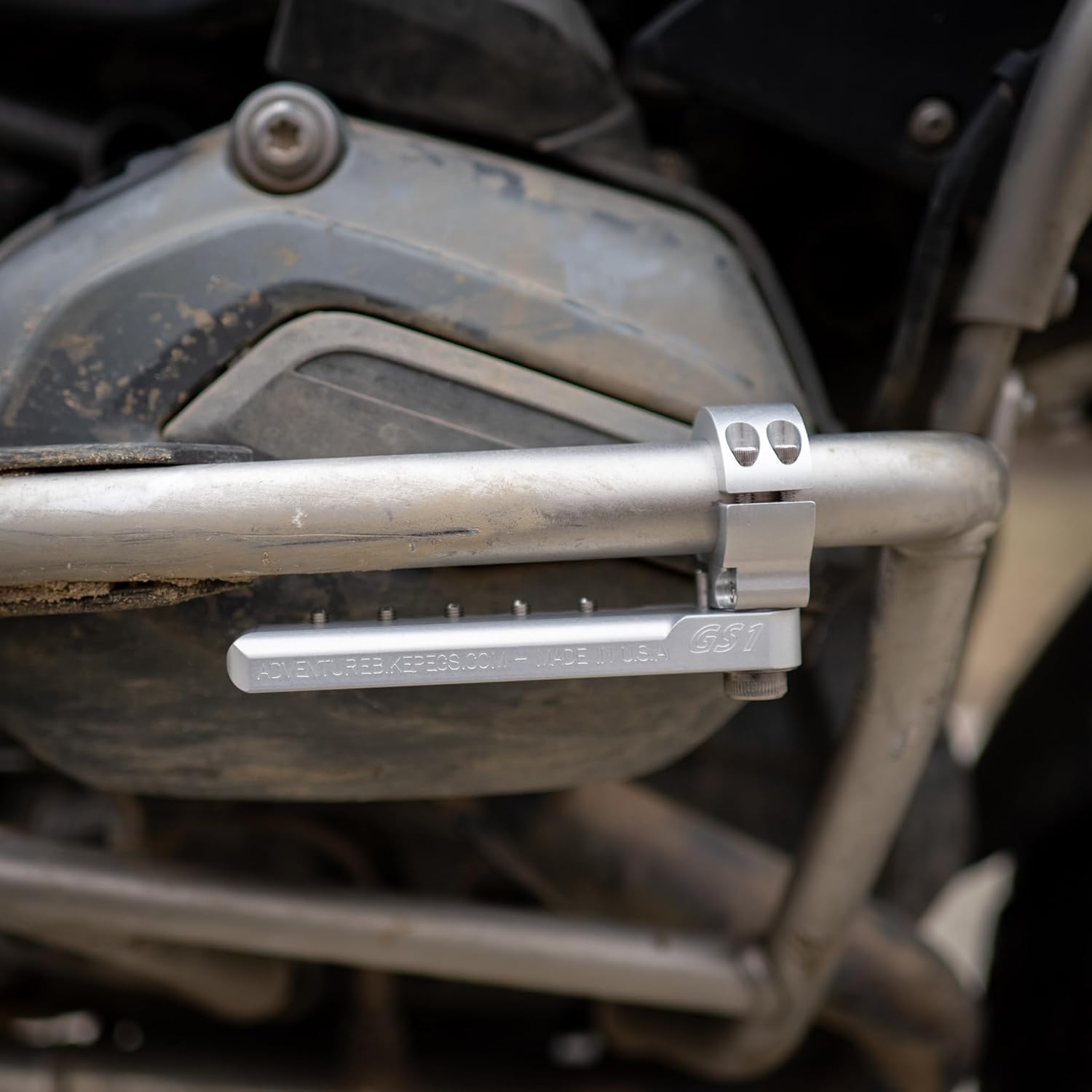 GS1 Slim Line Highway Peg Set (silver, 1" / 25.4mm collar, compatible with BMW 2013 & newer R1200GS+A & R1250GS+A OEM Crash Bar)