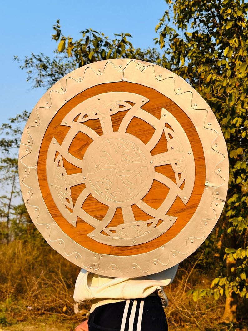Bouclier viking en bois ~ Bouclier médiéval Viking en acier Heaume de Awe finition en bois Décoration murale, marron, 61 cm