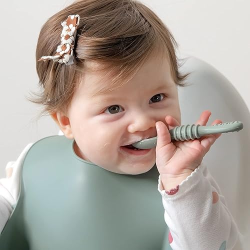 Miniatura 2 de SAMiGO Utensilios de silicona para bebés – Cucharas de autoalimentación y pequeña taza de entrenamiento – Suministros de destete LED para bebés