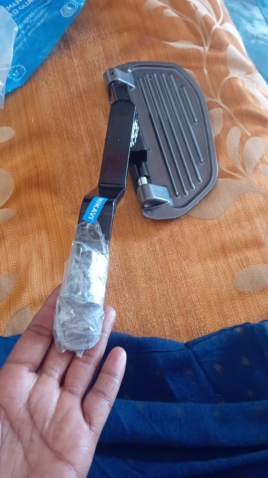 NIKAVI LF17 Ladies Footrest Assly. Compatible for OLA S1 / S1 Pro