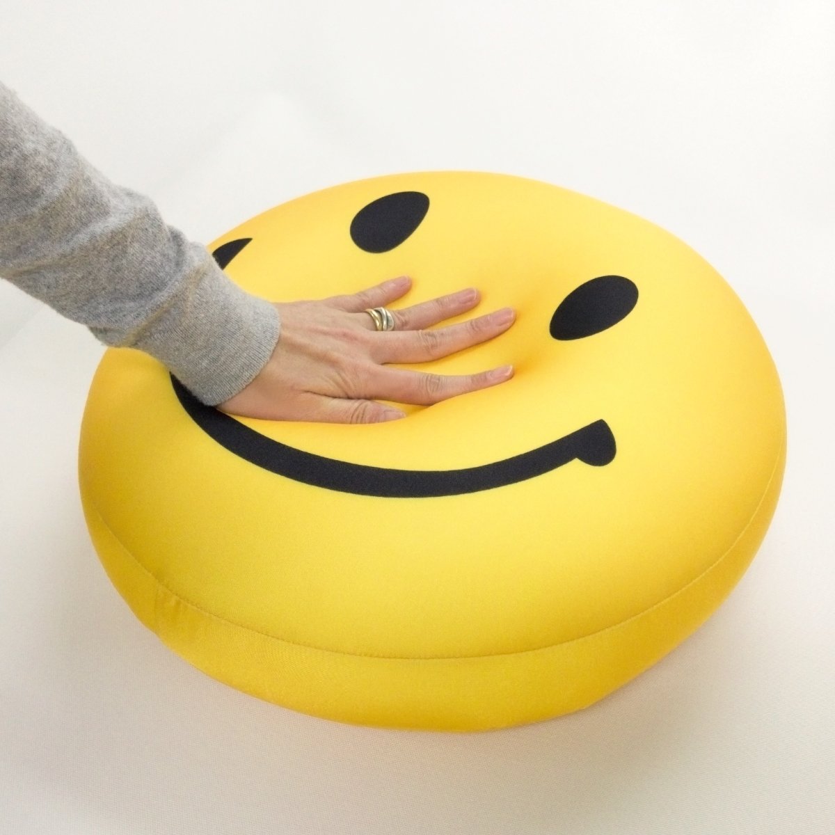 Amazon.co.jp: フレックス販売 ニコクッション ビーズクッション