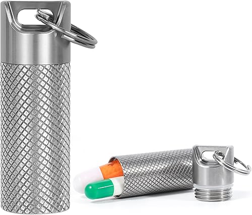 TISKY Pequeño portaplágrimas para llavero, portátil, caja de píldoras impermeable, de titanio, mini pastillero para viajes al aire libre o bolsillo