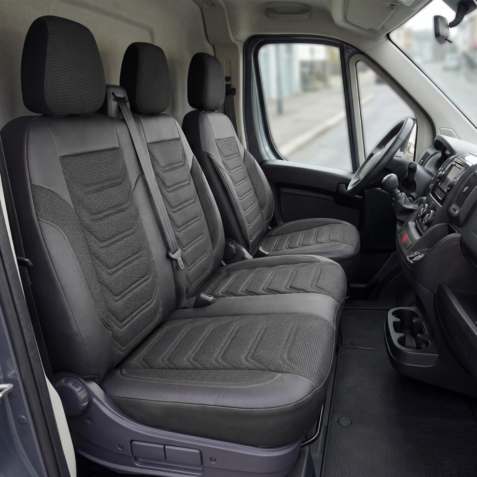 Autositzbezüge 2+1 für FIAT Ducato, Peugeot Boxer, Citroen Jumper 2014-2026, Opel Movano C 2022-2026 - Piqué-Stoff/Schwarz - Vordersitz-Set (rechter Beifahrersitz geteilt)