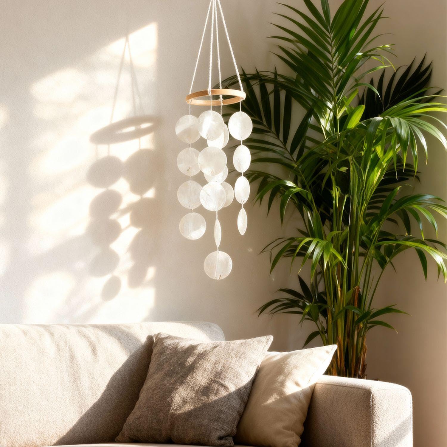 1 Bianco Shell Carillon di Vento E 8 Pezzi di Doppio Foro Shell Pezzi, Oceano Vento Decorazioni, Shell Dream Catcher, Adatto per Giardino E Cortile Decorazione.