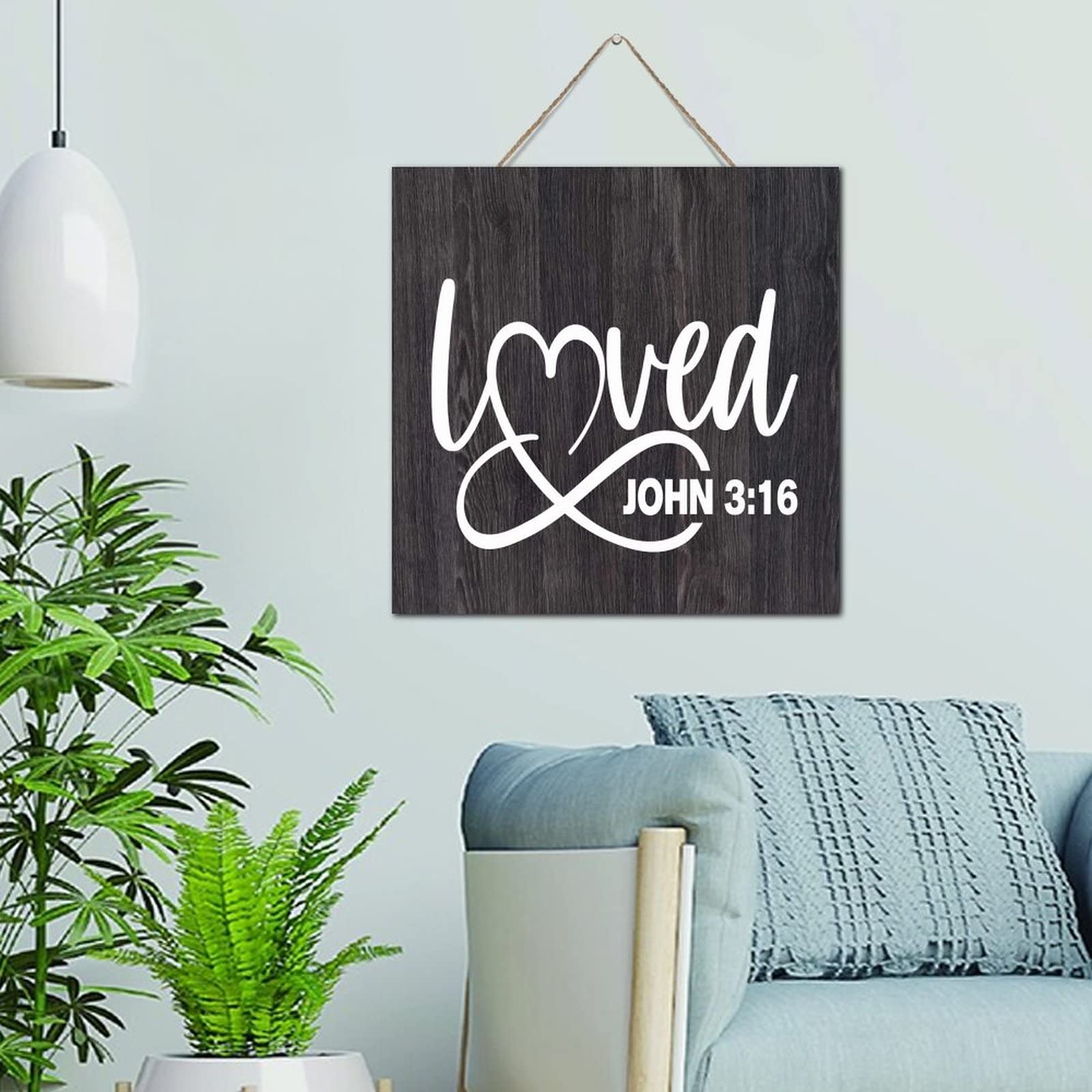 Decoración Loved para entrada y comedor en tablón de madera pintado para pared acogedora