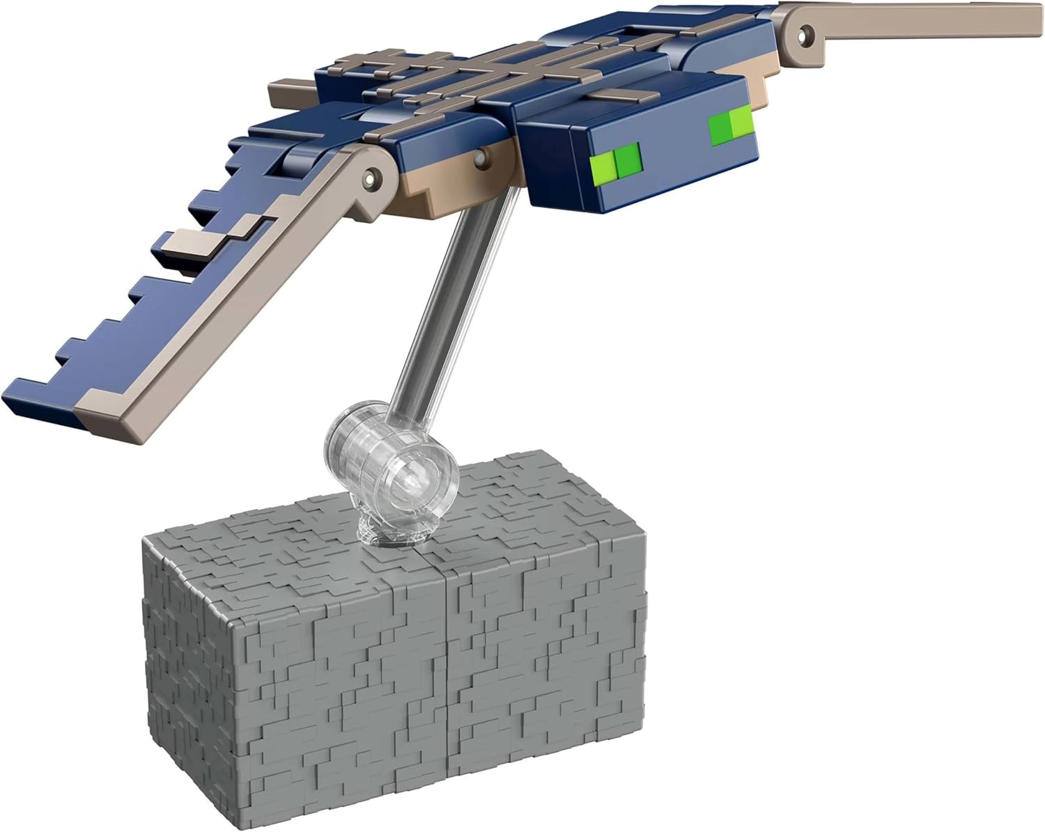 Mattel Minecraft Core Action Figure & Accessories Set, 3.25-inch Scale Phantom Collectible Toy with Pixelated Design