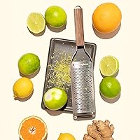 Vista 2 de Microplane Master Series - Rallador de queso de hoja fina con mango de madera y marco de acero inoxidable