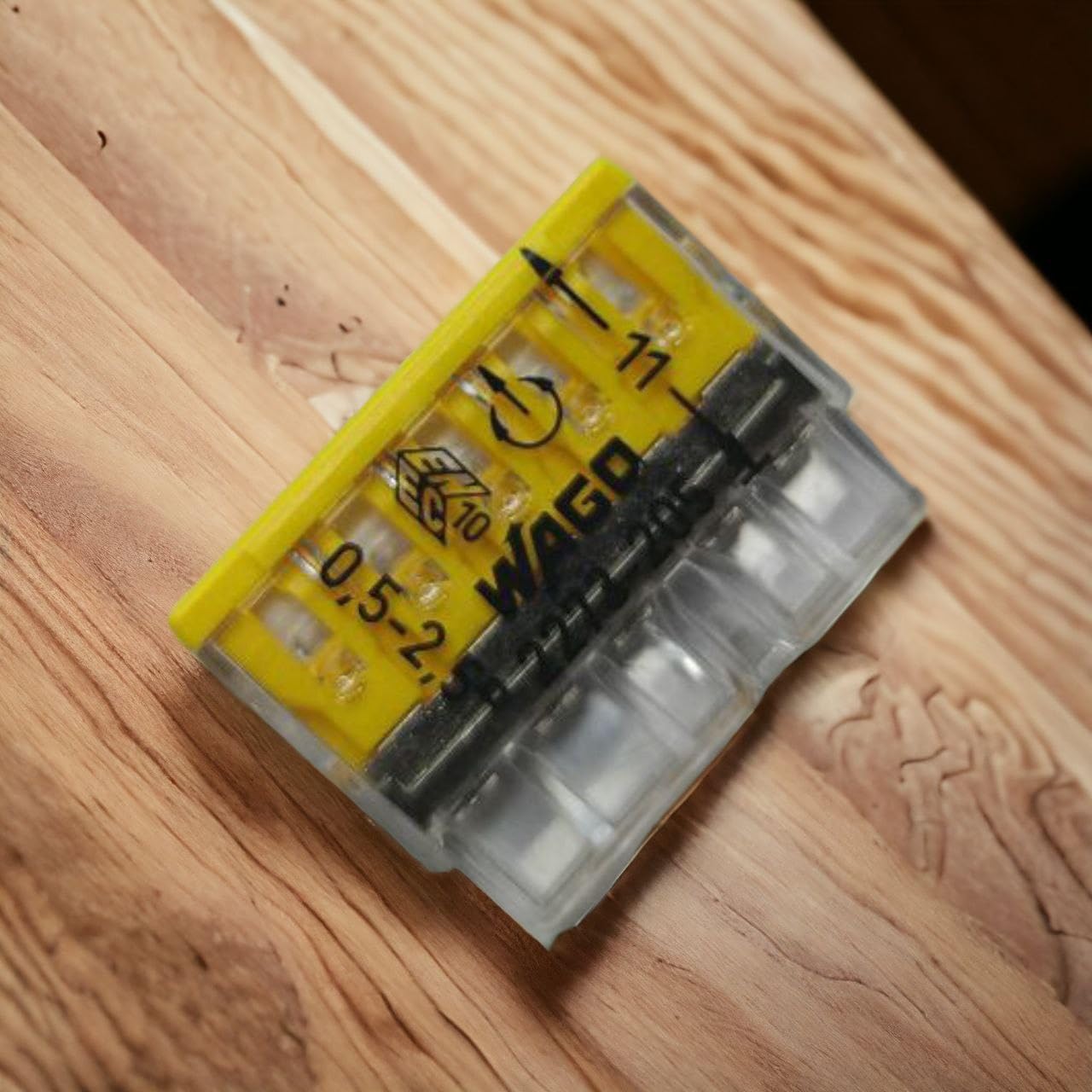 WAGO 221 Lever-Nuts 79 pcs. Compact Splicing Wire Connector Assortment with Case, Electrical Connectors, Includes (79x)