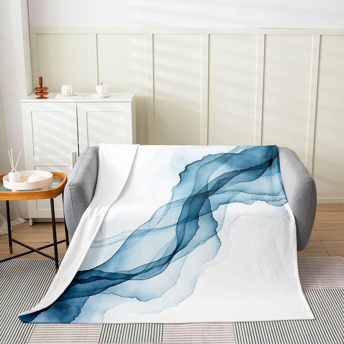 Loussiesd Deep Blue Ombre Efekty polarowy koc narzuta nowoczesna sztuka abstrakcyjna flanelowy koc pluszowy puszysty geometryczny na łóżko kanapę krzesło salon królowa 228 x 229 cm dekoracja sypialni