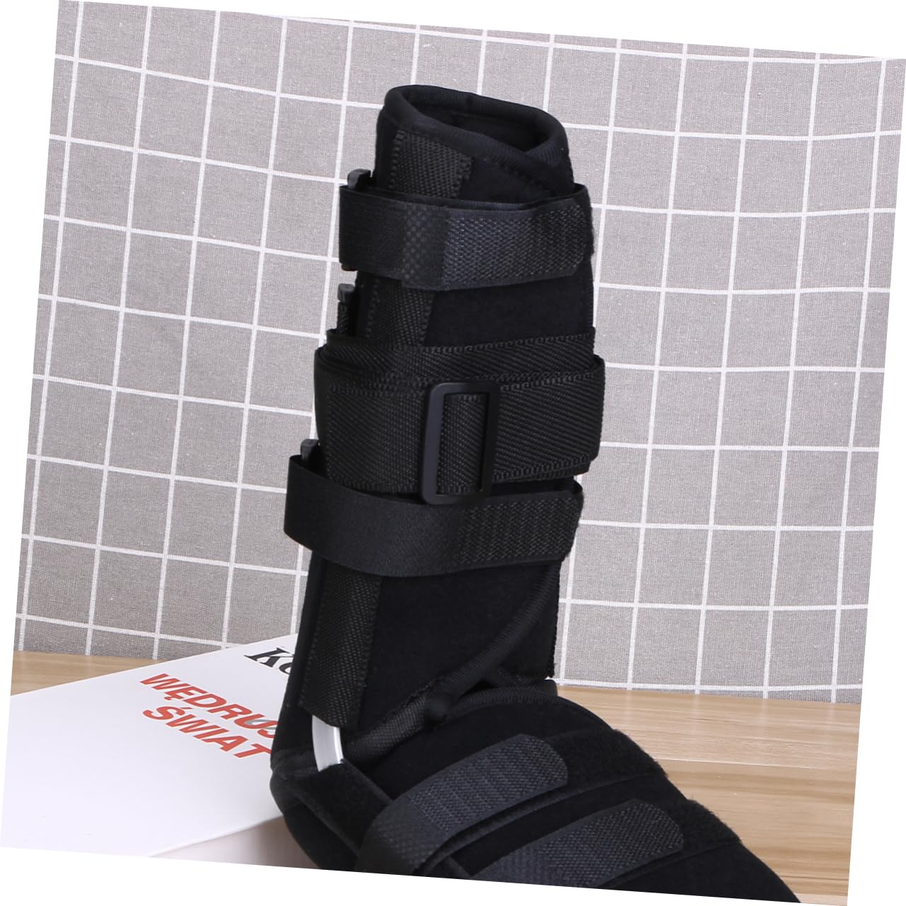 Gogogmee Shoulder Immobilizer Sling Arm Sling for Shoulder Arm Shoulder Sling Arm Support Cuff Support Splint Adjustable Sling Humerus Cleat Black