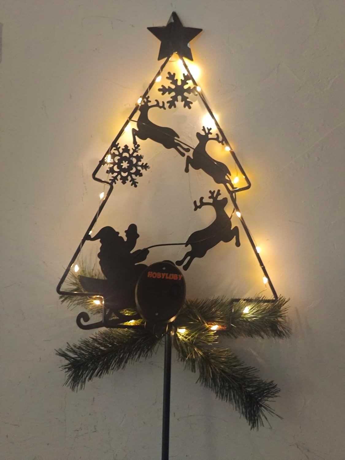 Solar Christmas Garden Stake with String Lights, Metal Pathway Lights Outdoor with Santa's Elk, Waterproof LED Christmas Tree Yard Stakes for Garden, Lawn and Holiday Decoration (43 Inches)