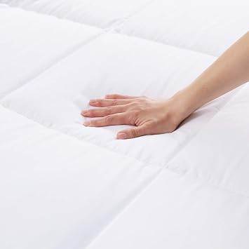 Amazon Basics White Down Alternative Comforter and Duvet Insert with Corner Tabs, Machine Washable, Twin, All-Season (Pack of 2)