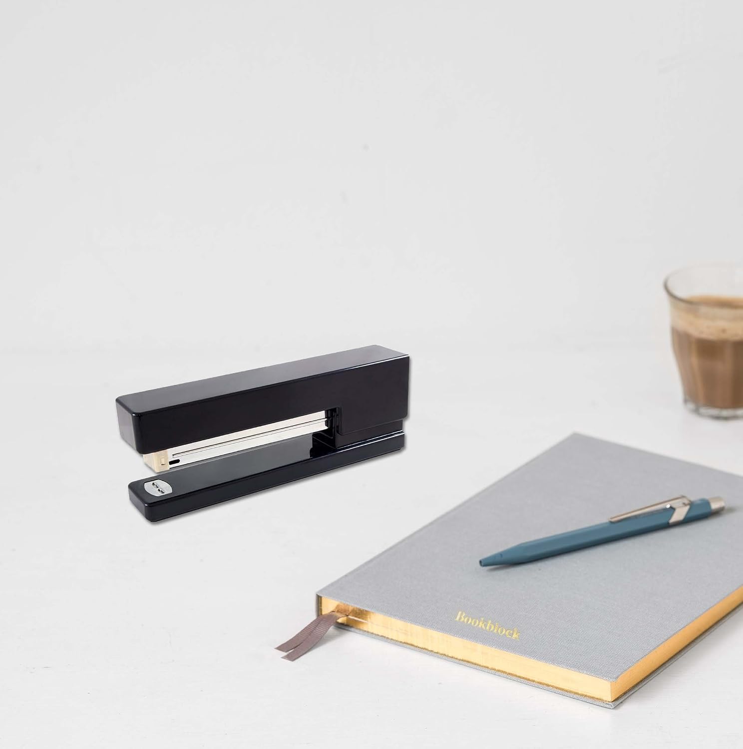 JAM PAPER Black Desk Stapler + Aluminum Ruler