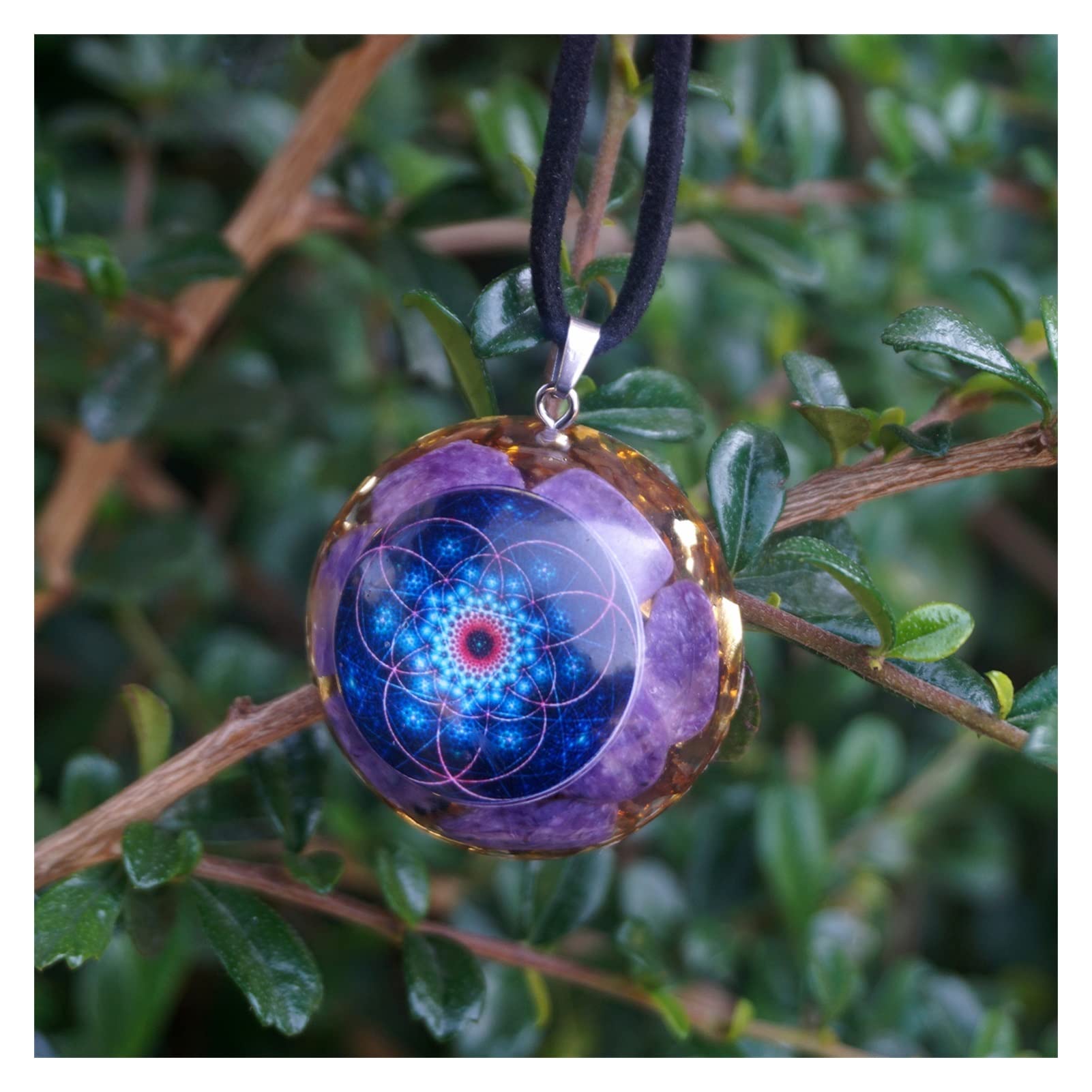 Ztbh Gold Orgone Pendant Orgone Pendant Charoite Crystal Stone, Healing Reiki Meditation Tool Orgonite 7 Chakras W/Crystals Stones Orgone Pendant