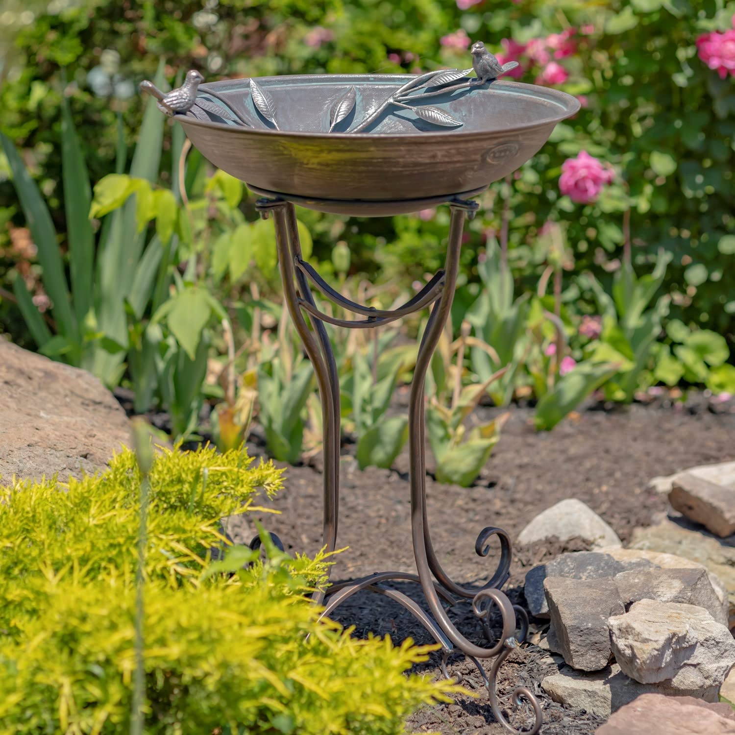 Zaer Ltd. Deep Well Metal Birdbath