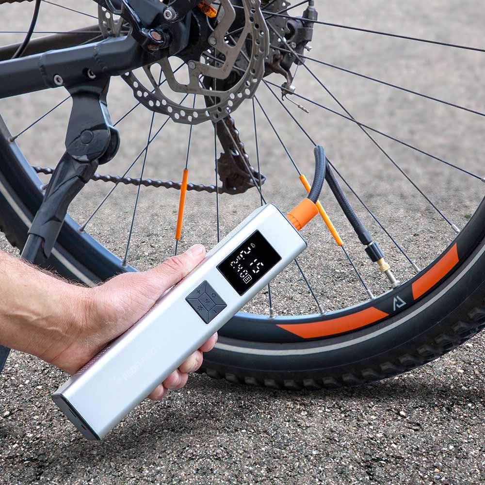 Akku-Luftpumpe 150 PSI, Manometer, USB-C, Auto, Motorrad