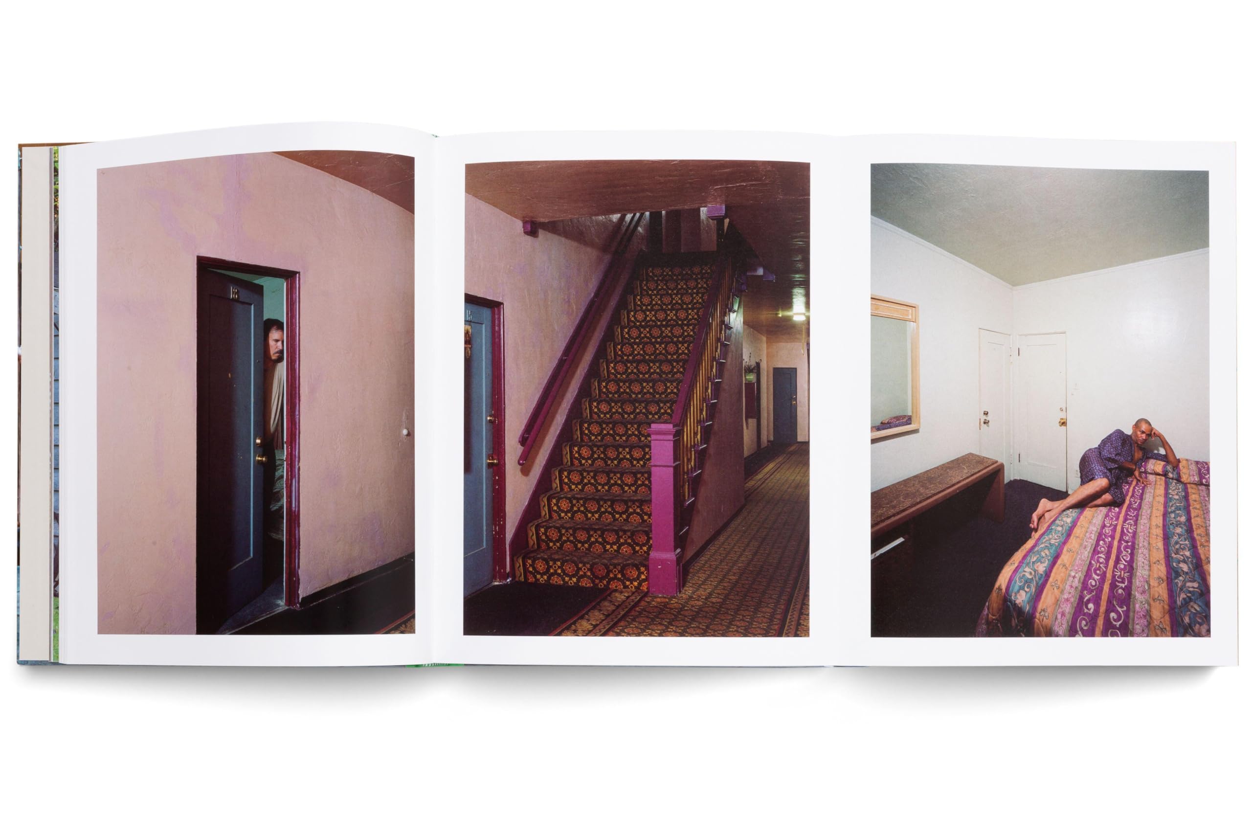 Jeff Wall: Meister der inszenierten Fotografie – Licht, Komposition und Cinematografie in der zeitgenössischen Kunst. Bildband zur großen Ausstellung der Fondation Beyeler