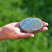 Vista 3 de Orgonite Crystal Placa de carga de agua: posavasos de equilibrio de chakras y generador de energía positiva, flor de la vida y con 7 cristales 7