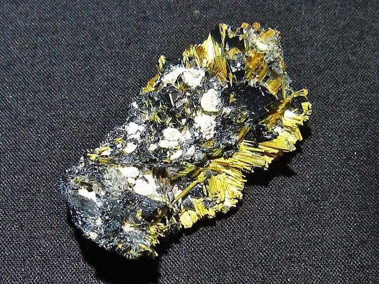 レア ゴールド タイチン ルチル 原石 クラスター 台座付き 高さ7.1cm 希少 タイチンルチルクォーツクラスター レア ゴールド タイチン