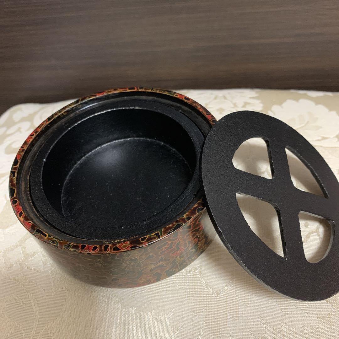 Amazon.co.jp: 津軽塗灰皿 ライター 煙草入れ セット : ファッション