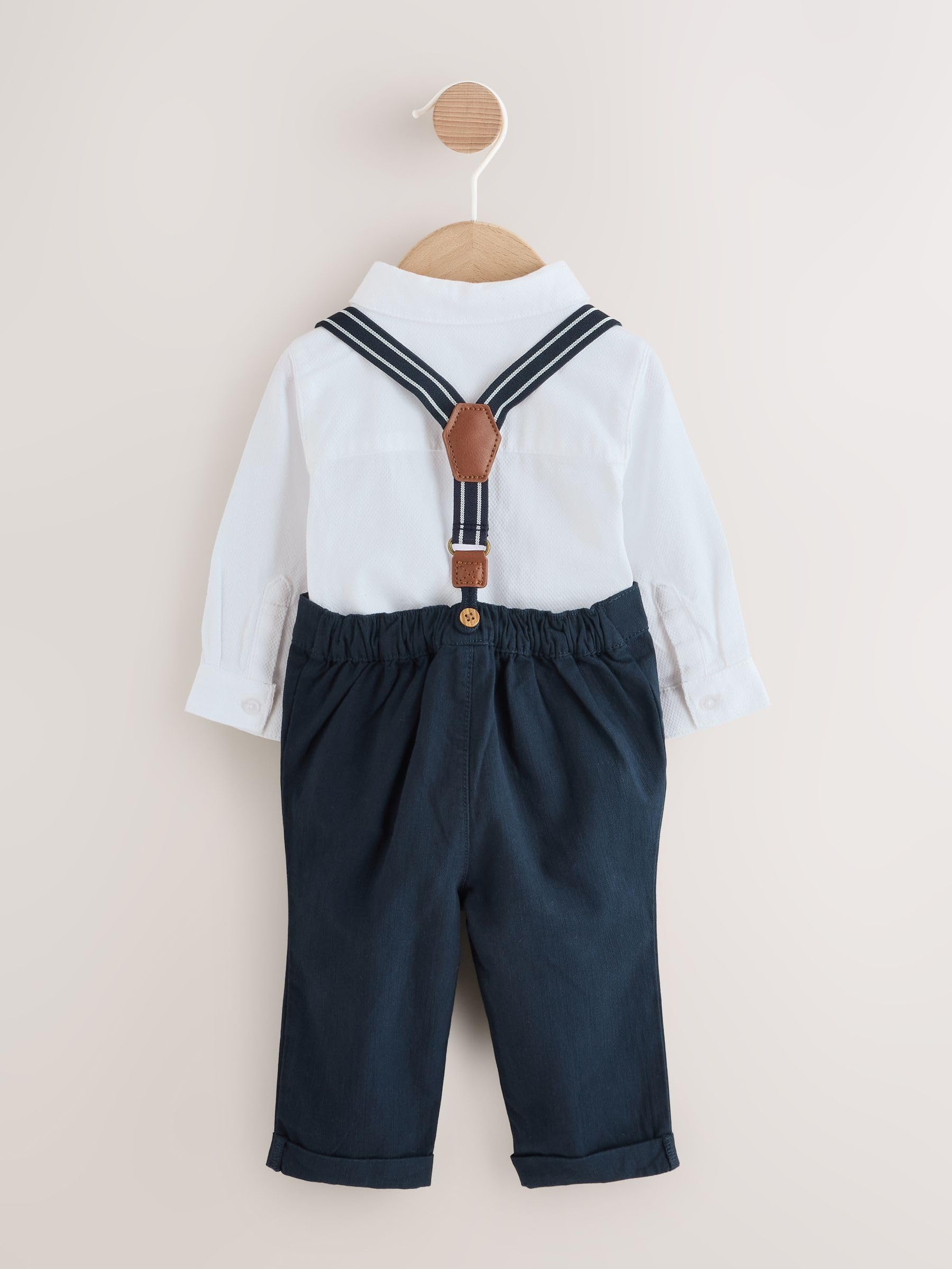 NEXT Baby Jungen Baby Hemd, Hose und Hosenträger, 4er-Set