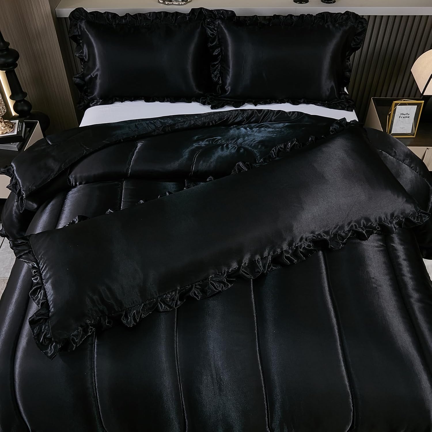 Satin Queen Comforter Set Silk Like Satin Bedding Set Hotel Soft Polyester Black Bed Set Luxury Silky Pillow Cover with Quilt Set Ruffle Down Comforter Home Decor