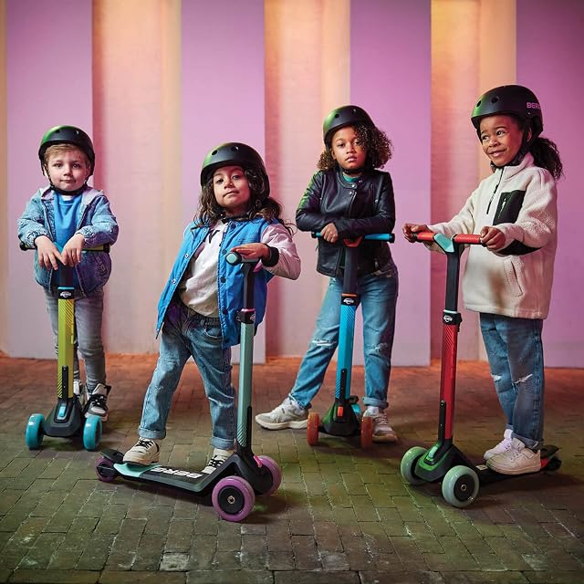 Foto 2 de 8 de BERG Patinete Nexo Foldable Lights Magnet-Deck Azul