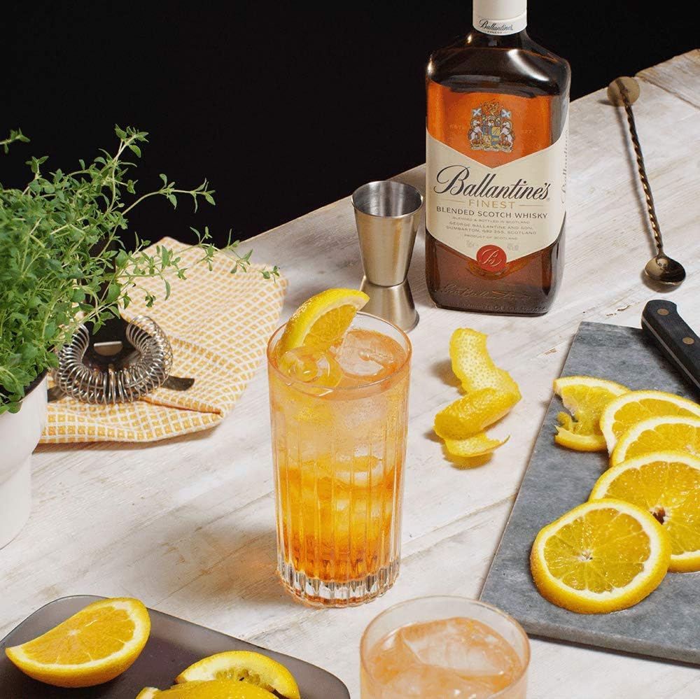Ballantine's Finest Whisky Escocés de Mezcla, 700ml