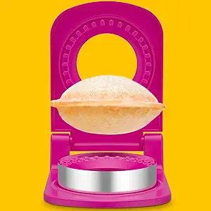 Metal Sandwich Cutter and Sealer - Round Crustless Sandwich Cutter for Peanut Butter and Jelly Sandwich Maker, PB&J Snacks Party Food Prep