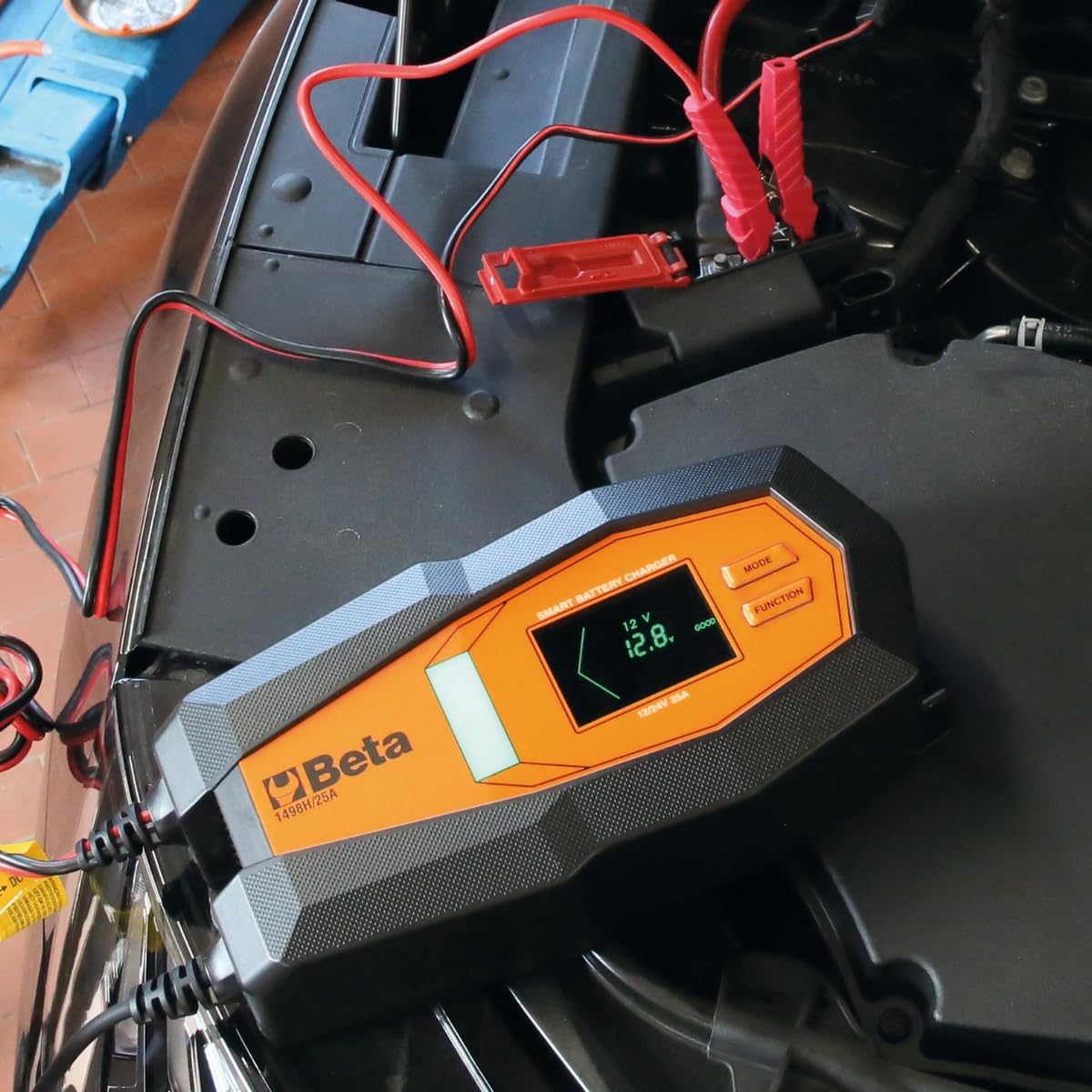 BETA 1498H/25A – Caricabatterie Elettronico 12-24V Multifunzione per Batterie al Piombo e al Litio, con Display LCD e Protezioni di Sicurezza, Corrente di carica 6-24A