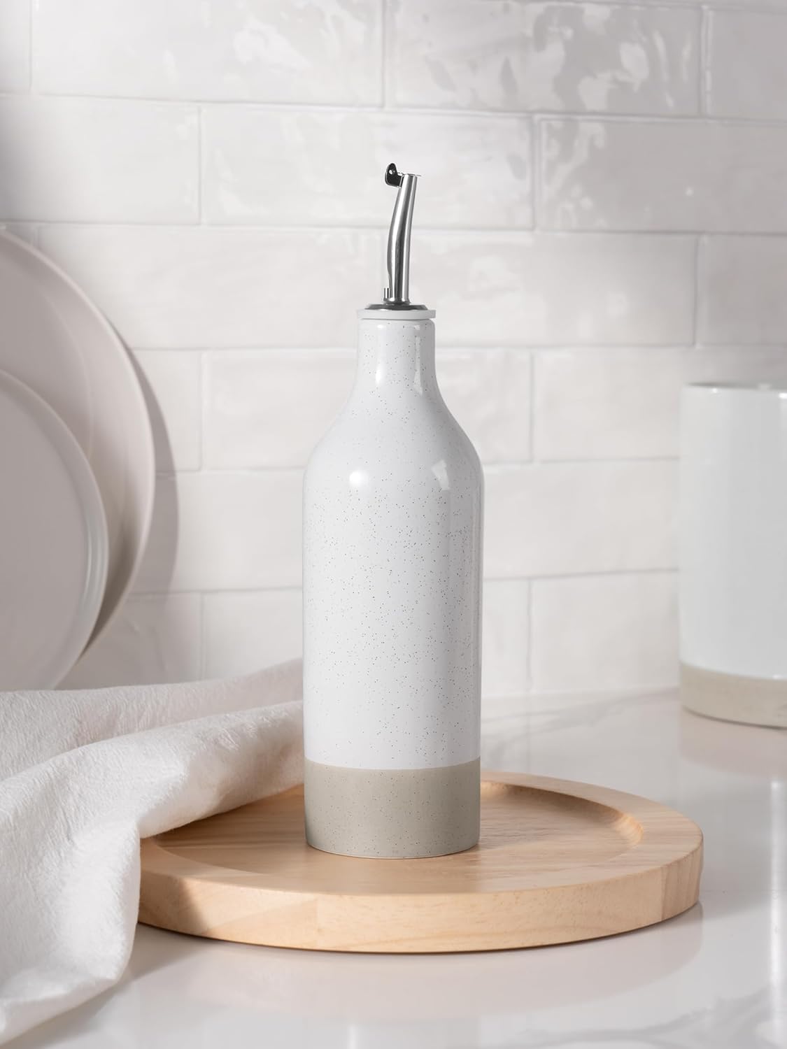 famiware Milkyway 4 Pieces Pasta Bowls Set and 1 Piece Ceramic Olive Oil Dispenser Bottle, White