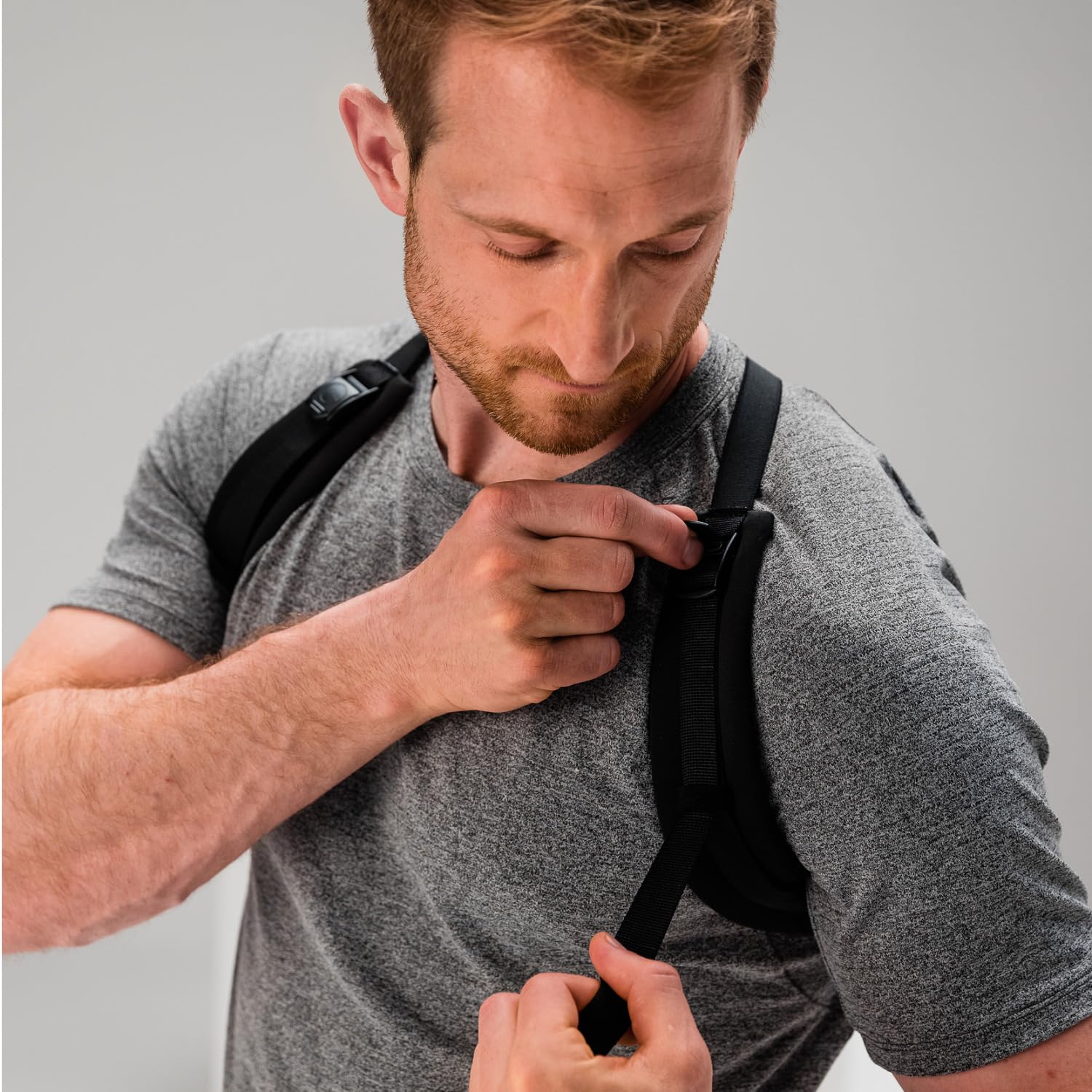 BLACKROLL Haltungstrainer Posture Pro | höhenverstellbares Rückenteil | Atmungsaktiv und leicht | Stärkt Rückenmuskulatur | Gepolsterte Schultergurte | Schwarz | Waschbar bis 40°C