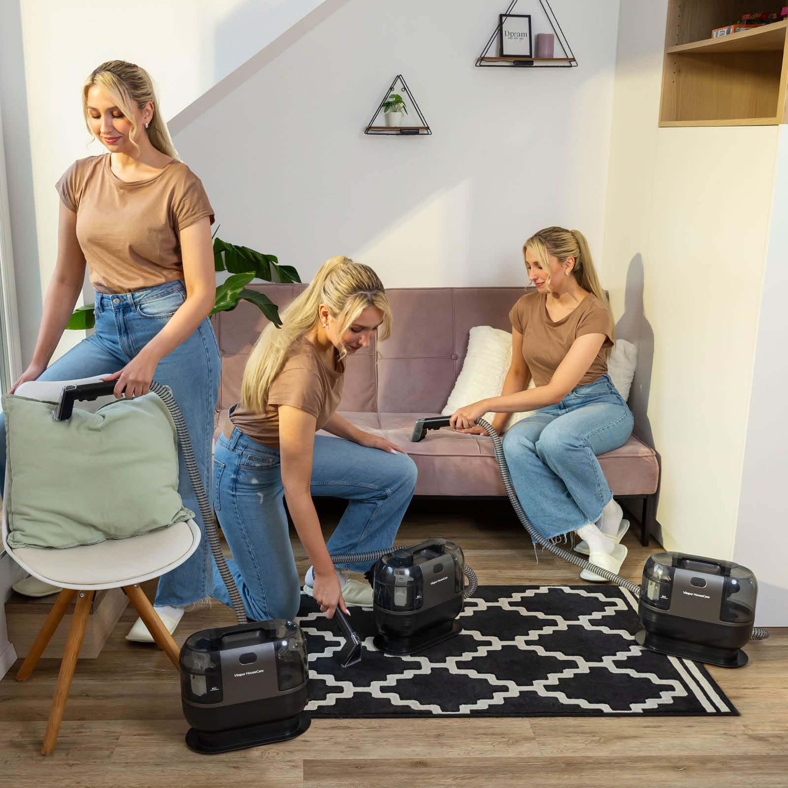 Tiefenreiniger Vitapur PRO - 350W-Motor, HEPA-Filter, duale Tanks für sauberes&schmutziges Wasser, vielseitige Aufsätze für die gründliche Reinigung von Teppichen, Polstern&Autositzen