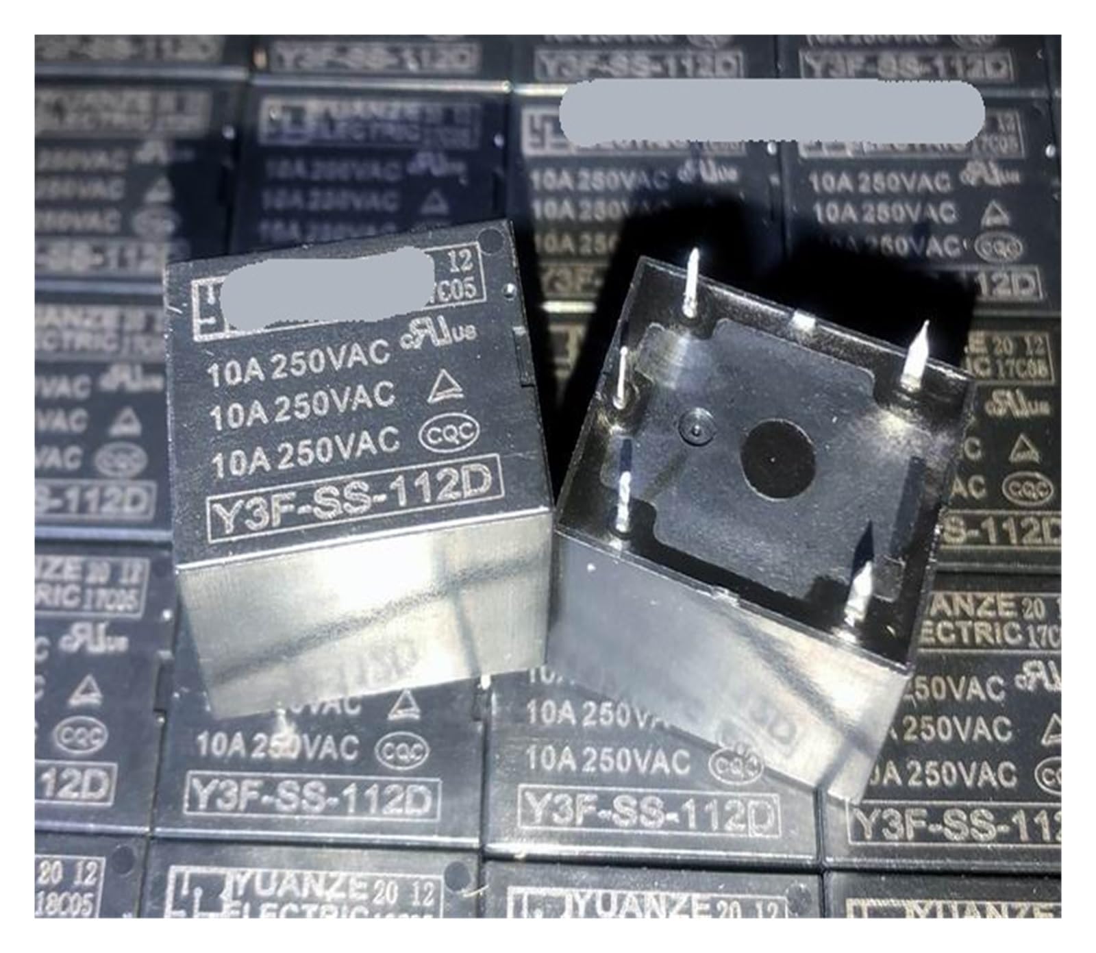 Relé Y3F-SS-112D 12V de 5 pines y 10A para control de circuitos 5