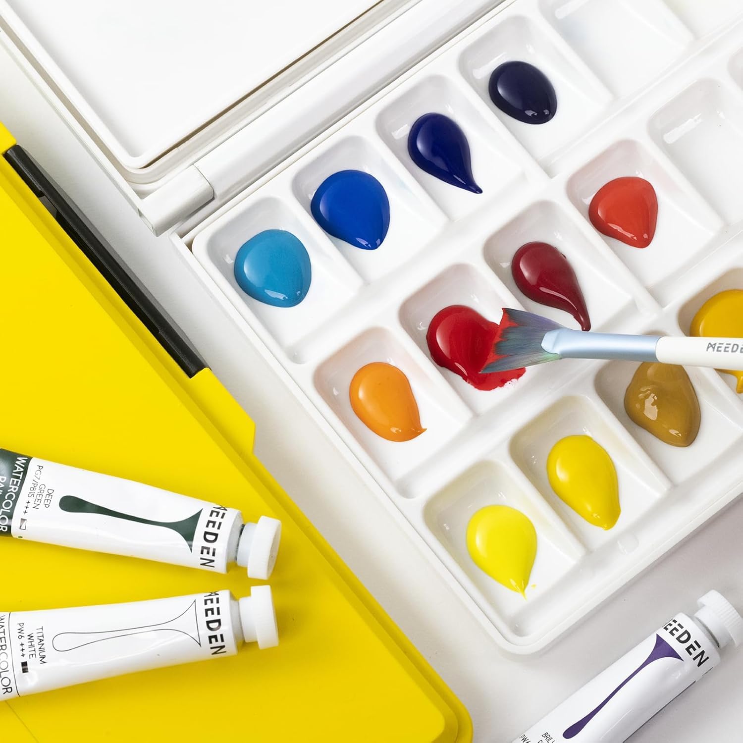 MEEDEN Wet Palette per pittura - Tavolozza di Acquerelli Acquerello Acrilico Gouache Sigillata, 33 pozzi - Palette di pittura con coperchio e Ampie Aree di Miscelazione, Grigio