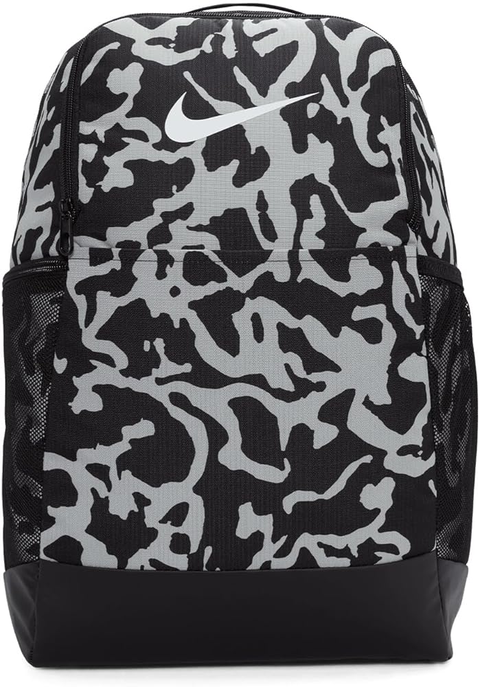 ナイキ ブラジリア M バックパック　リュック　レオパード柄 Amazon.co.jp: Nike ブラジリア バックパック (Mサイズ、24L