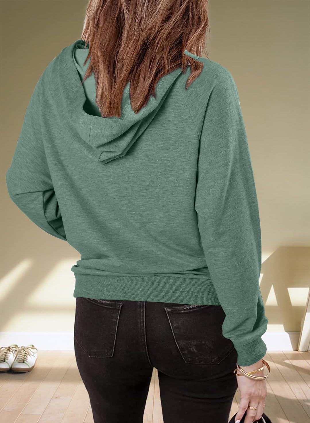 Yes I'm Still Freezing Me 24:11 Sweatshirt Women Gift For Cold Person Freezing Cold Always Freezing Pullover Hoodies