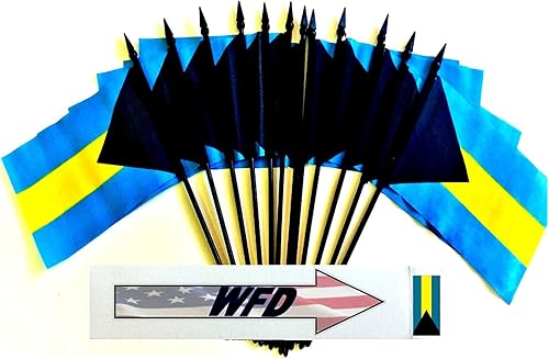 Miniatura 62 de Banderas de escritorio de Nicaragua, paquete de 12 banderas pequeñas de poliéster de 4 x 6 pulgadas en miniatura para mesa de oficina, pequeñas