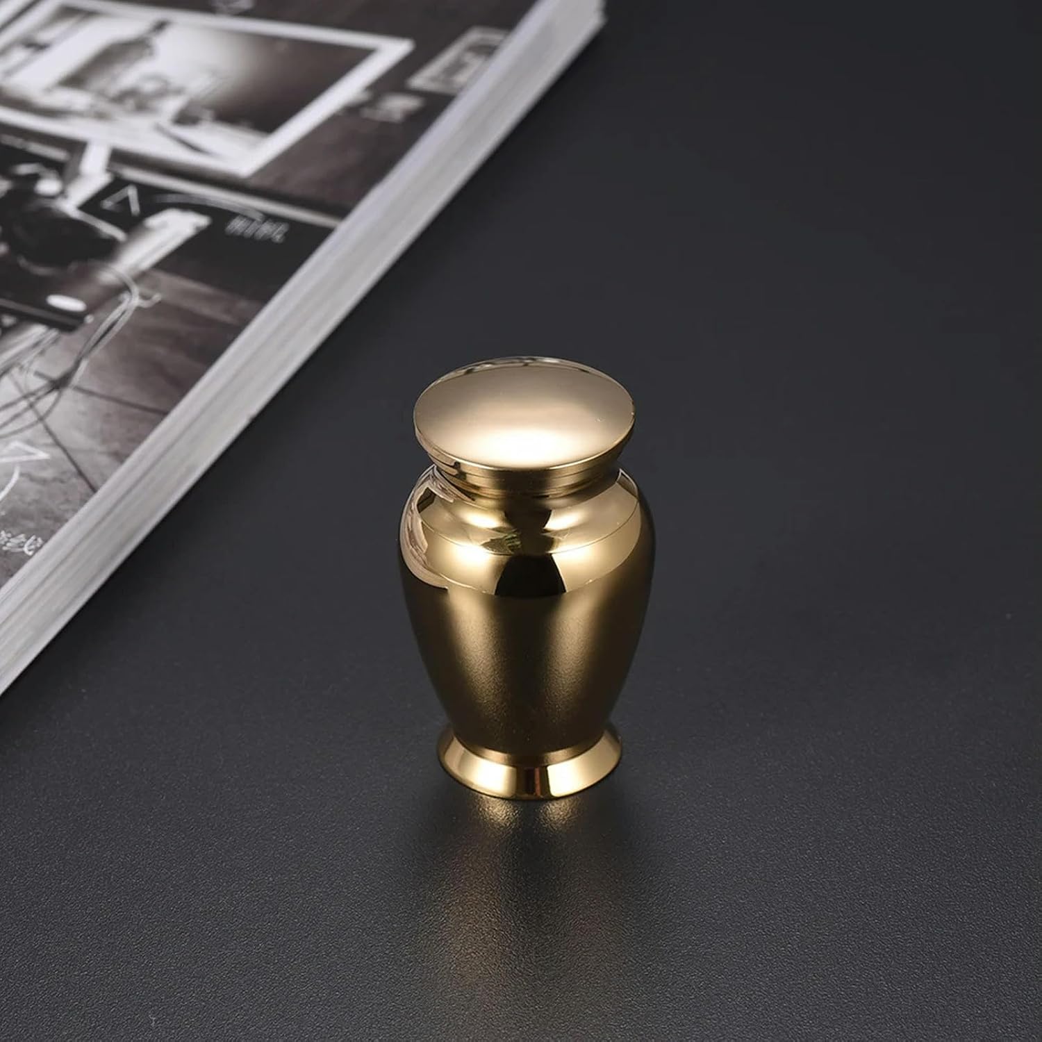 BIAIHQIE 41 * 28mm Cremation Jewelry Urn for Human Pet Ashes Stainless Steel Keepsake Ashes Holder Gold Rose Gold Color Funeral Jewellery Urns-Gold