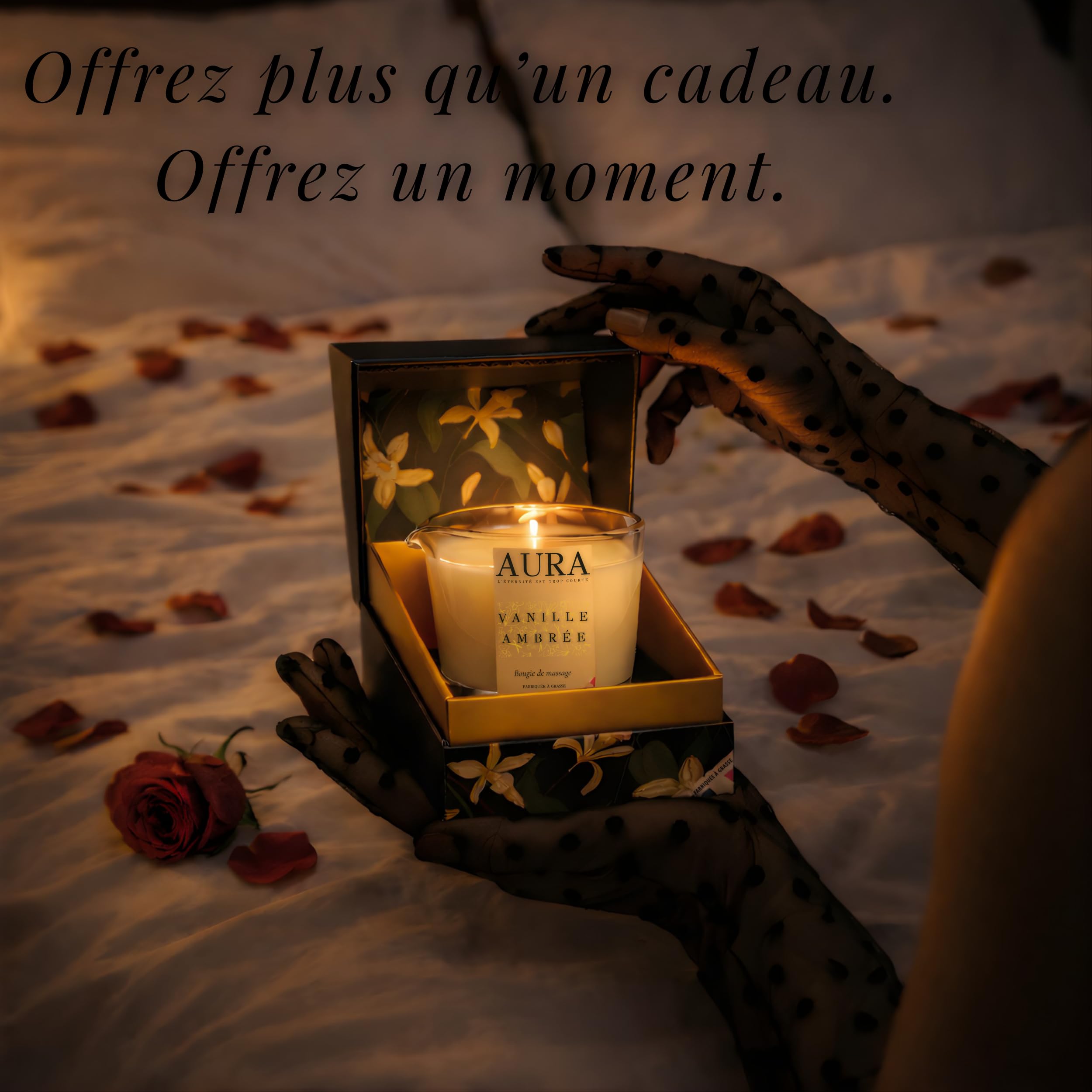 Bougie de Massage AURA Premium Vanille Ambrée | Fabriquée à Grasse | Cire d’Abeille & Soja, Huile de Coco | Se Transforme en Huile de Massage Nourrissante, Soin Corps Relaxant | Idée Cadeau