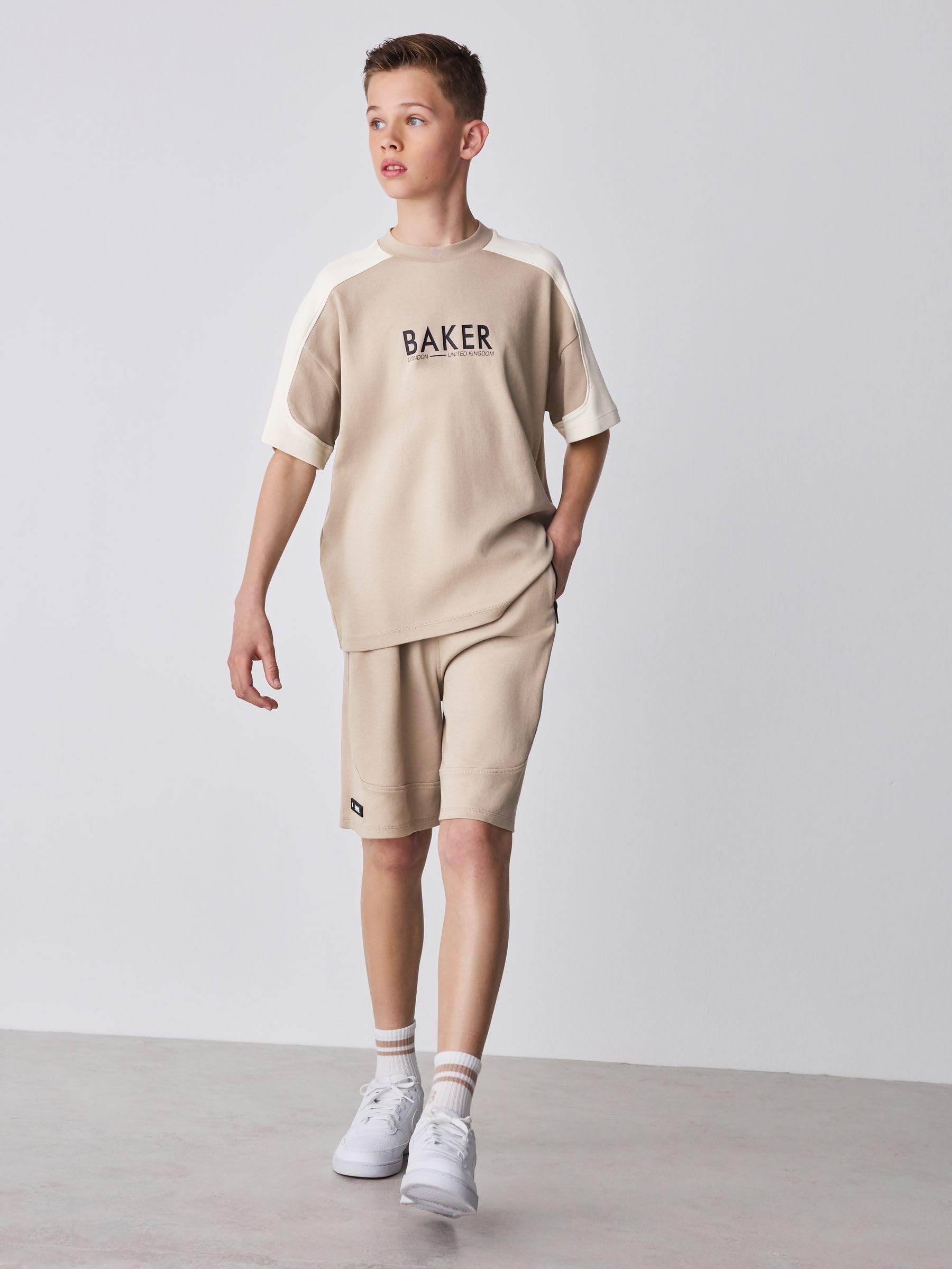 Jungen Oversized Fit T-Shirt und Shorts im Set