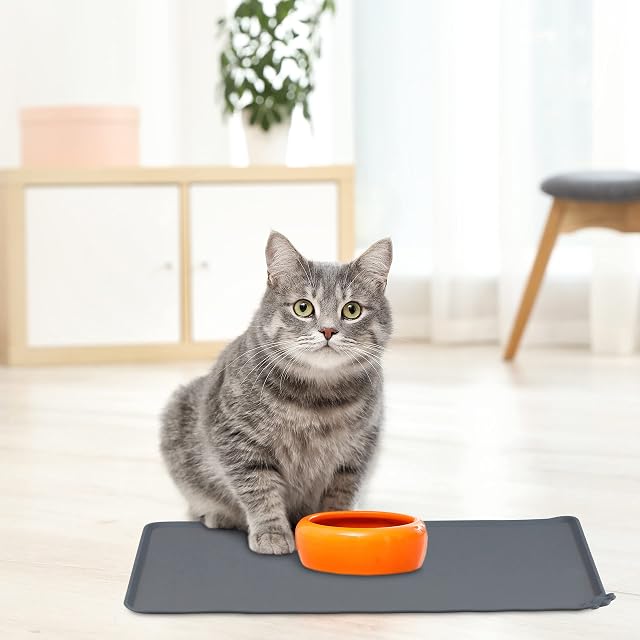 Foto 2 de 8 de Relaxdays Comedero para perros y gatos, antideslizante, impermeable, alfombrilla de silicona de 48,5 x 30 cm