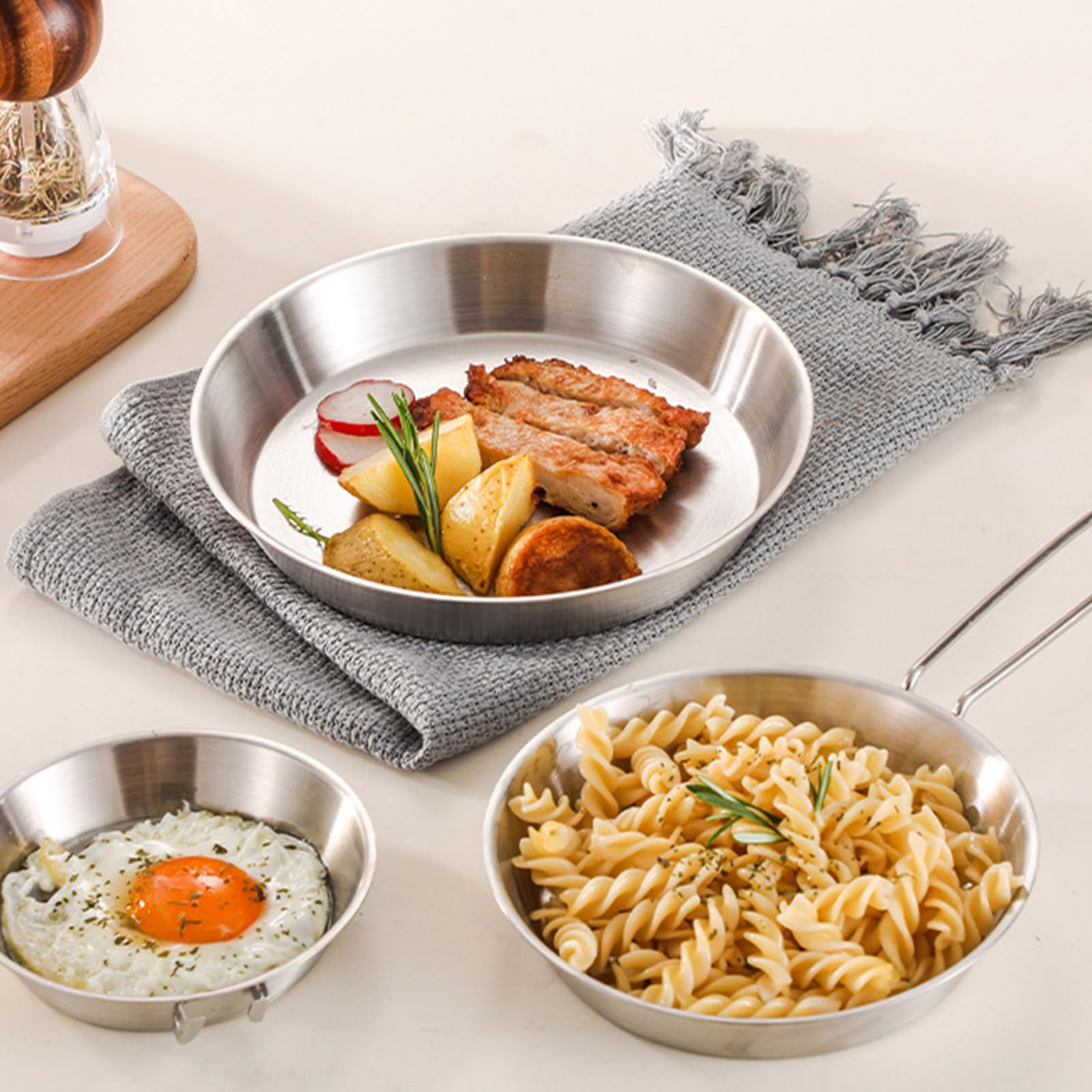 Padella antiaderente in acciaio inox per uso efficiente dello spazio, con manico pieghevole, utensili da cucina da campeggio