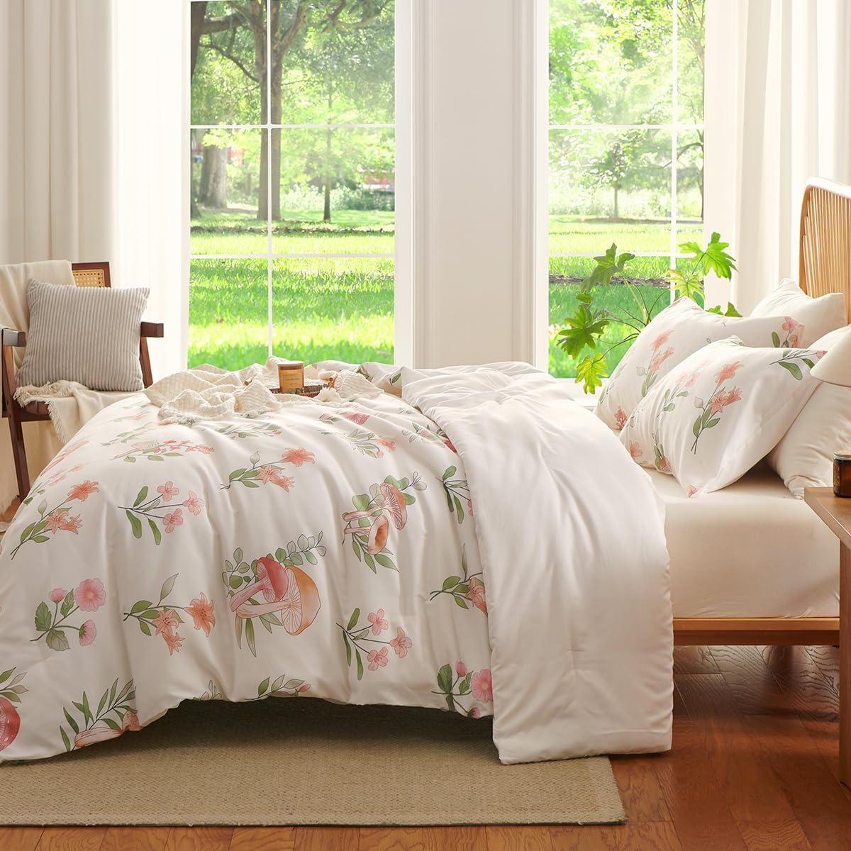 Mushroom Comforter Set Queen Size for Kids,Botanical Floral Bedding Set,Nature Forest Theme Mushrooms Flower Design,Boys Girls Soft Beige Comforter with 2 Pillowcases